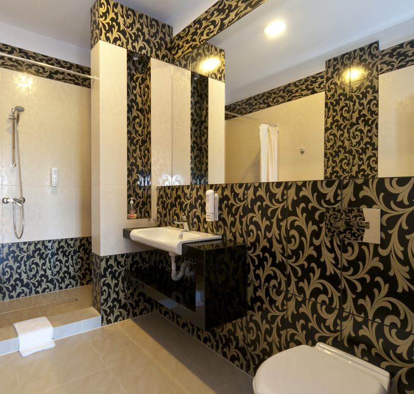 Hotel Oriza Gdów Dış mekan fotoğraf