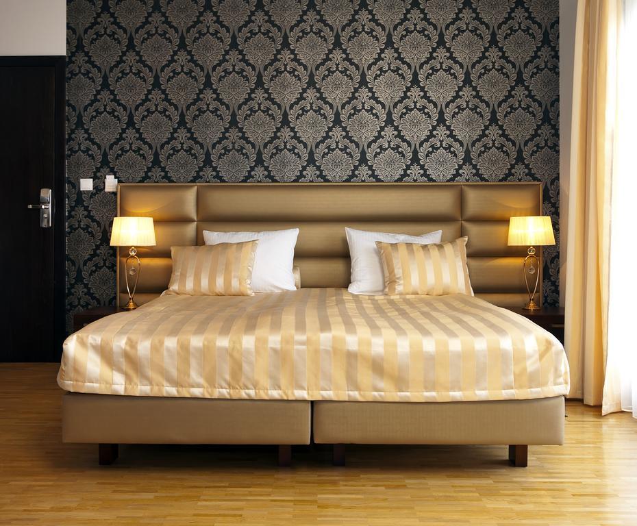 Hotel Oriza Gdów Dış mekan fotoğraf