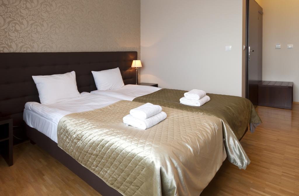Hotel Oriza Gdów Dış mekan fotoğraf