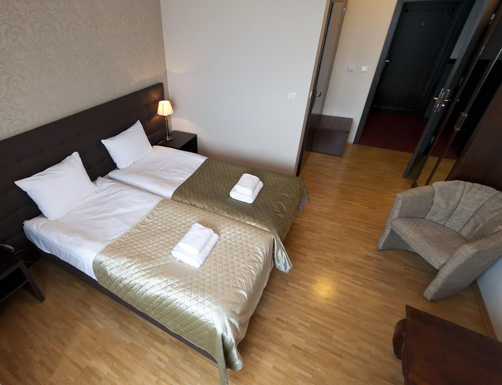 Hotel Oriza Gdów Dış mekan fotoğraf
