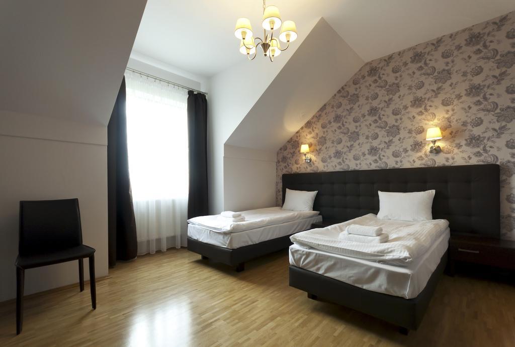 Hotel Oriza Gdów Dış mekan fotoğraf