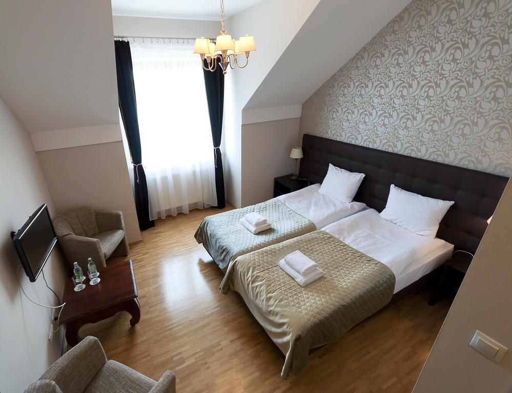 Hotel Oriza Gdów Dış mekan fotoğraf