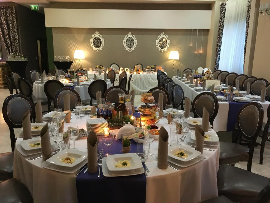 Hotel Oriza Gdów Dış mekan fotoğraf