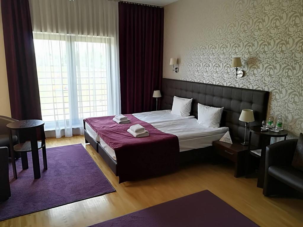Hotel Oriza Gdów Dış mekan fotoğraf