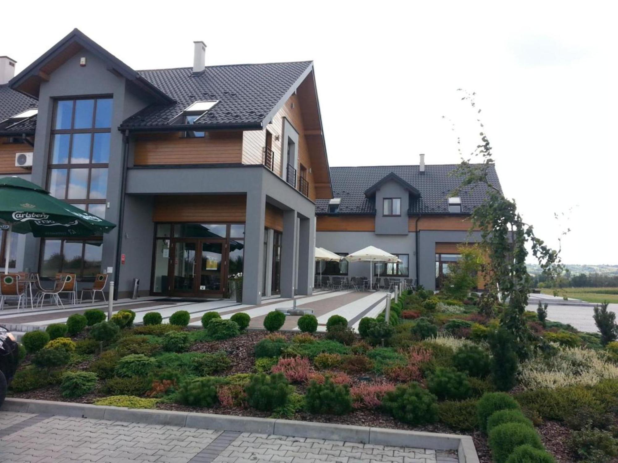 Hotel Oriza Gdów Dış mekan fotoğraf