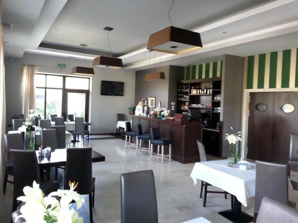 Hotel Oriza Gdów Dış mekan fotoğraf