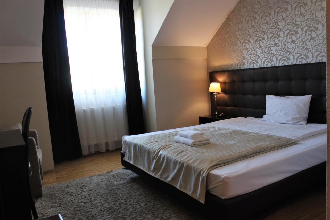 Hotel Oriza Gdów Dış mekan fotoğraf